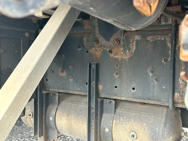 いすゞギガアルミウイング大型（10t）[写真30]