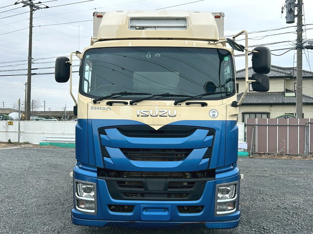 いすゞギガアルミウイング大型（10t）[写真06]