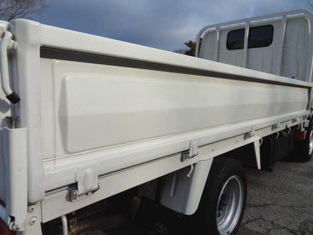 トヨタトヨエース平ボディ小型（2t・3t）[写真14]