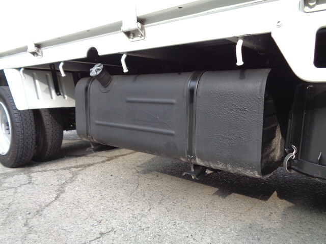 トヨタトヨエース平ボディ小型（2t・3t）[写真21]