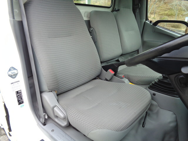 トヨタトヨエース平ボディ小型（2t・3t）[写真29]