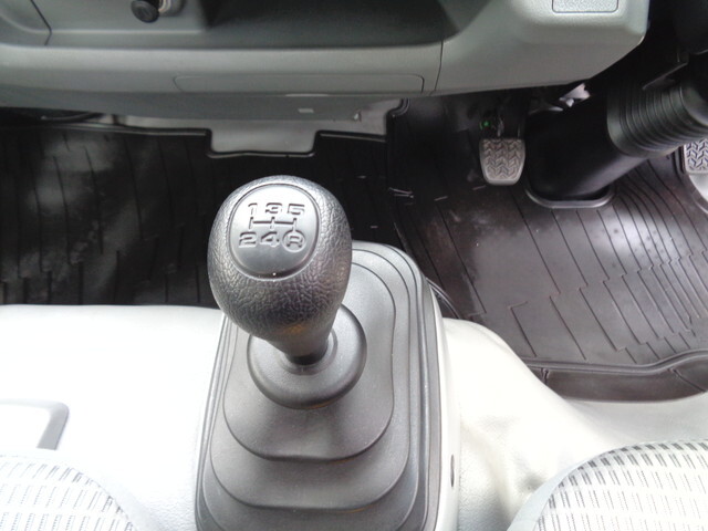 トヨタトヨエース平ボディ小型（2t・3t）[写真34]