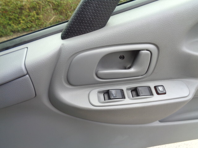 トヨタトヨエース平ボディ小型（2t・3t）[写真36]