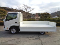 トヨタトヨエース平ボディ小型（2t・3t）[写真09]