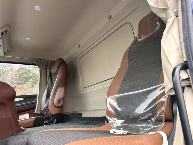 日野プロフィアアルミウイング大型（10t）[写真11]