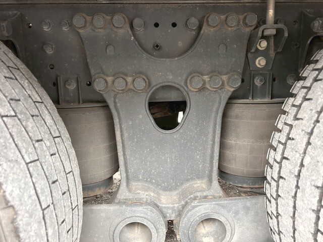 日野プロフィアアルミウイング大型（10t）[写真39]