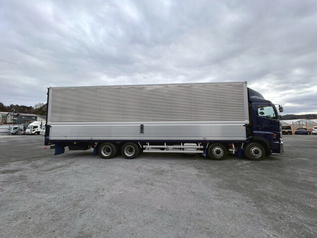 日野プロフィアアルミウイング大型（10t）[写真06]