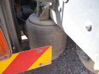 UDトラックスクオントレーラーヘッド（トラクターヘッド）大型（10t）[写真17]