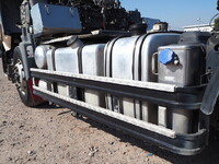 UDトラックスクオントレーラーヘッド（トラクターヘッド）大型（10t）[写真19]