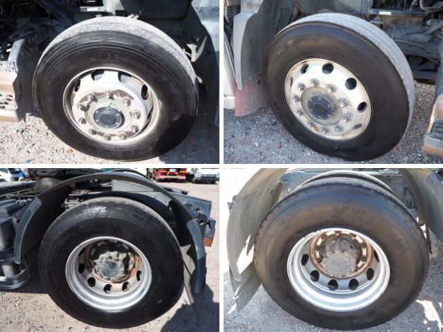 UDトラックスクオントレーラーヘッド（トラクターヘッド）大型（10t）[写真21]