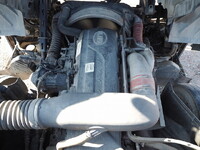 UDトラックスクオントレーラーヘッド（トラクターヘッド）大型（10t）[写真24]