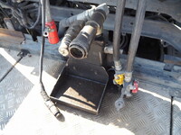 UDトラックスクオントレーラーヘッド（トラクターヘッド）大型（10t）[写真27]