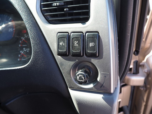 UDトラックスクオントレーラーヘッド（トラクターヘッド）大型（10t）[写真38]