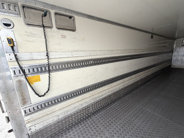 いすゞギガ冷凍車（冷蔵車）大型（10t）[写真12]