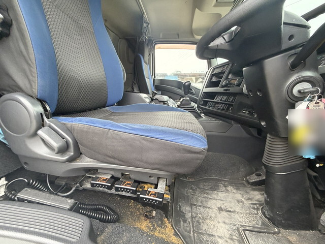 いすゞギガ冷凍車（冷蔵車）大型（10t）[写真32]