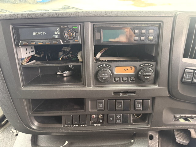 いすゞギガ冷凍車（冷蔵車）大型（10t）[写真35]