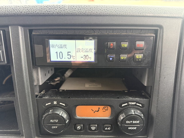 いすゞギガ冷凍車（冷蔵車）大型（10t）[写真40]