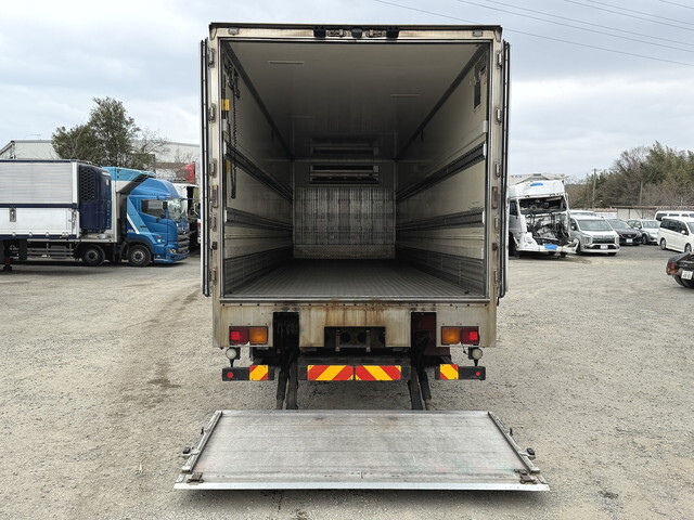 いすゞギガ冷凍車（冷蔵車）大型（10t）[写真07]