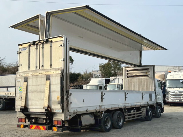 いすゞギガ冷蔵冷凍ウイング大型（10t）[写真02]