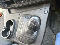 いすゞギガ冷蔵冷凍ウイング大型（10t）[写真27]