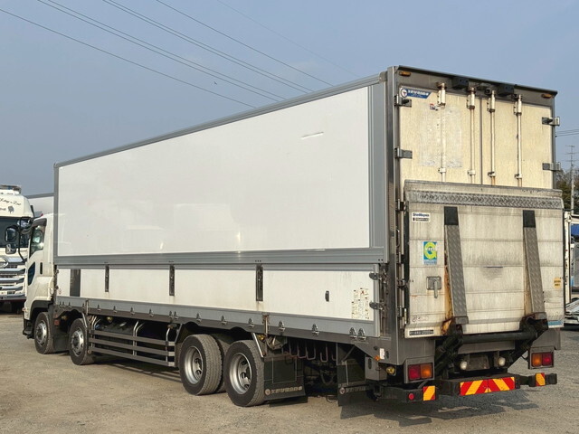 いすゞギガ冷蔵冷凍ウイング大型（10t）[写真04]