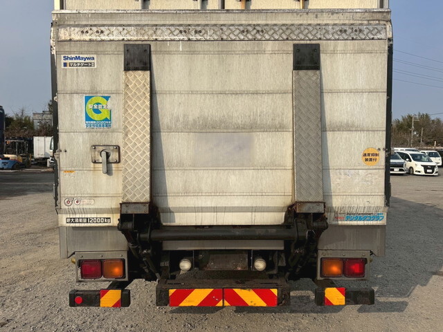 いすゞギガ冷蔵冷凍ウイング大型（10t）[写真09]