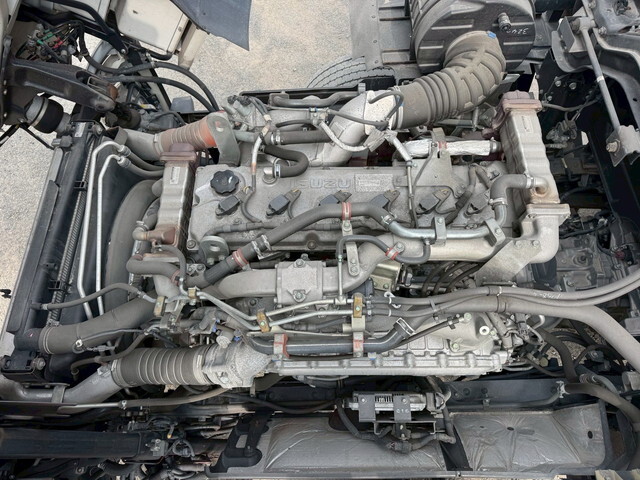 いすゞギガアルミウイング大型（10t）[写真27]