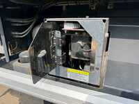 いすゞギガアルミウイング大型（10t）[写真35]