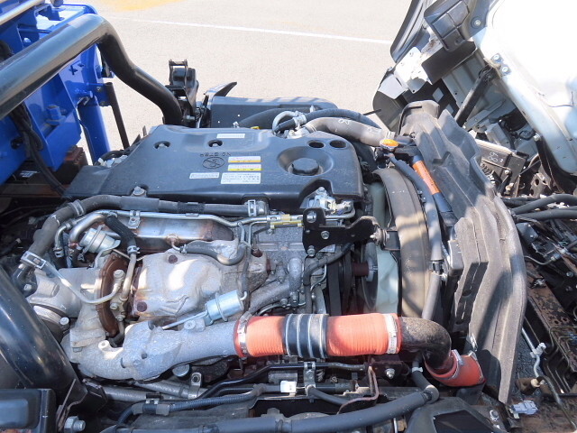 いすゞエルフクレーン6段小型（2t・3t）[写真16]