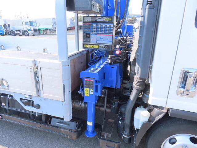 いすゞエルフクレーン6段小型（2t・3t）[写真27]