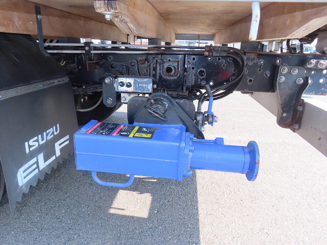 いすゞエルフクレーン6段小型（2t・3t）[写真35]