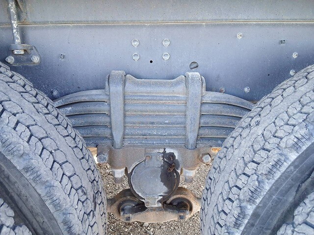 いすゞギガダンプ大型（10t）[写真13]