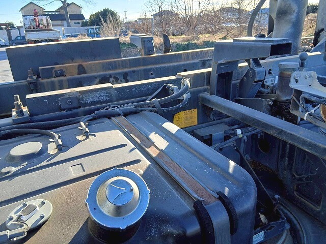 いすゞギガダンプ大型（10t）[写真17]