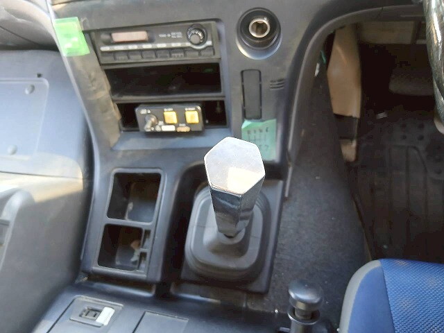 いすゞギガダンプ大型（10t）[写真32]