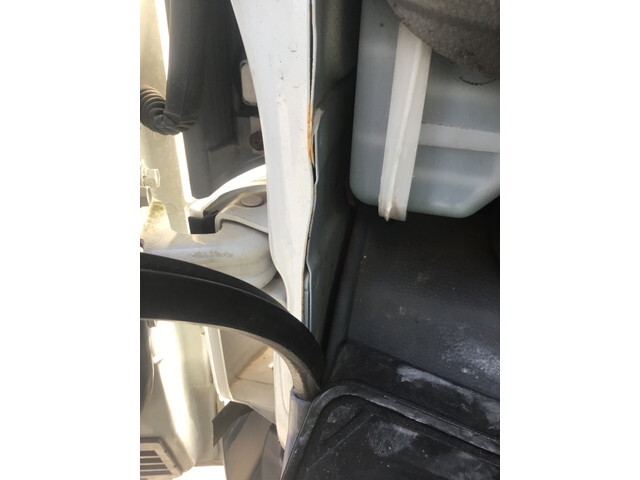 三菱ふそうキャンター平ボディ小型（2t・3t）[写真22]