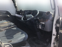 三菱ふそうキャンター平ボディ小型（2t・3t）[写真25]