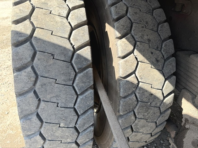 日野プロフィアクレーン付大型（10t）[写真14]