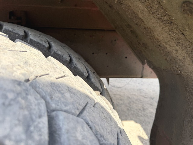 日野プロフィアクレーン付大型（10t）[写真19]