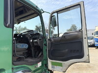 日野プロフィアクレーン付大型（10t）[写真28]