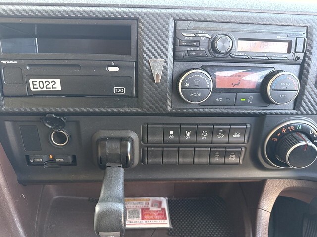 日野プロフィアアルミウイング大型（10t）[写真34]