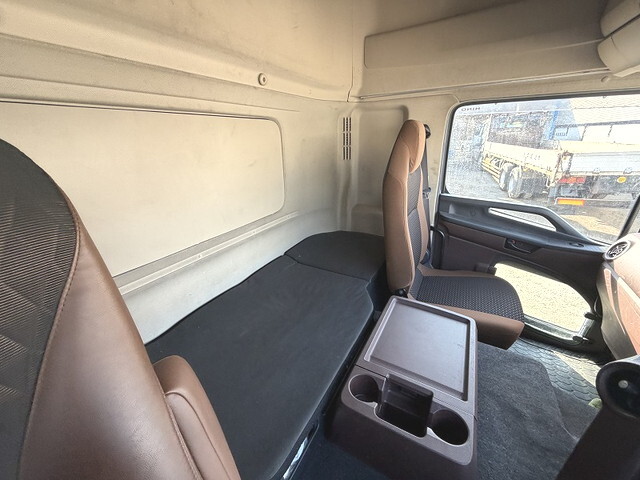 日野プロフィアアルミウイング大型（10t）[写真38]