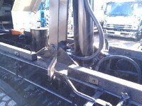 UDトラックスクオンダンプ大型（10t）[写真16]