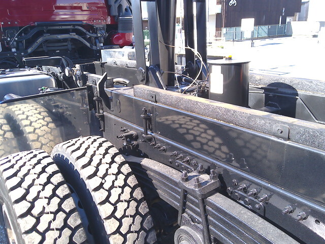 UDトラックスクオンダンプ大型（10t）[写真16]