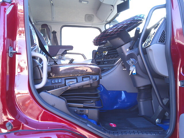 UDトラックスクオンダンプ大型（10t）[写真20]