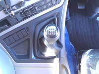 UDトラックスクオンダンプ大型（10t）[写真31]