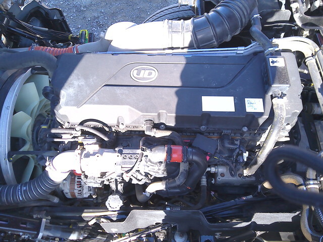 UDトラックスクオンダンプ大型（10t）[写真36]