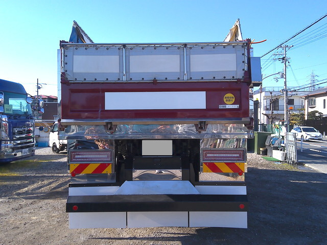 UDトラックスクオンダンプ大型（10t）[写真05]