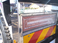 UDトラックスクオンダンプ大型（10t）[写真10]