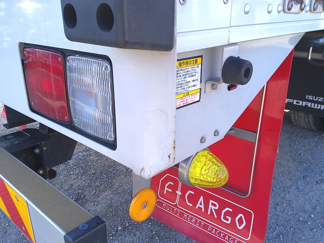 いすゞフォワードアルミウイング中型（4t）[写真14]