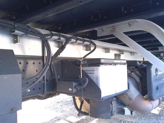 いすゞフォワードアルミウイング中型（4t）[写真16]